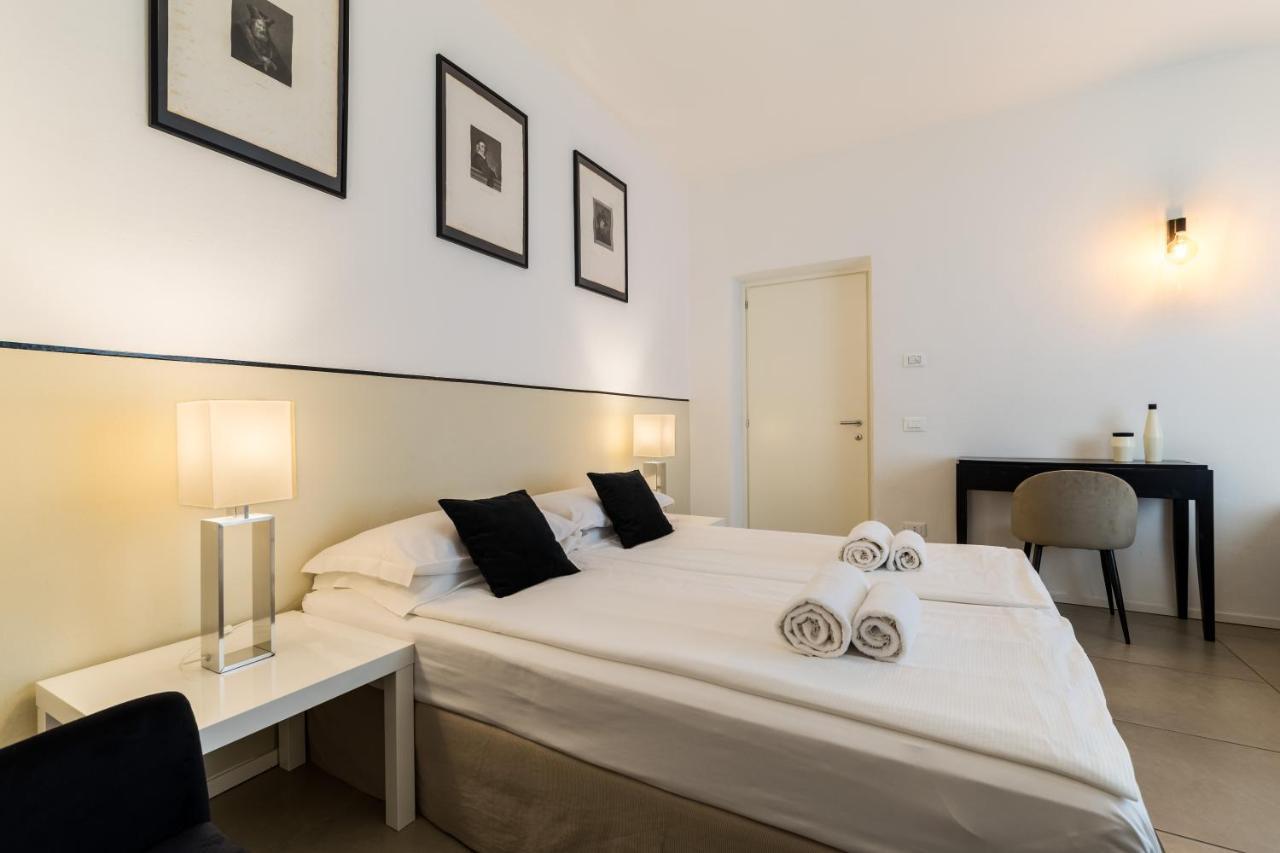 Carly'S Rooms Torbole Sul Garda ภายนอก รูปภาพ