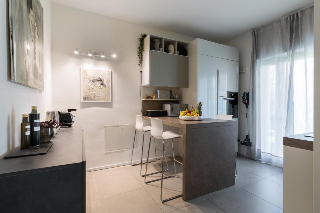 Carly'S Rooms Torbole Sul Garda ภายนอก รูปภาพ