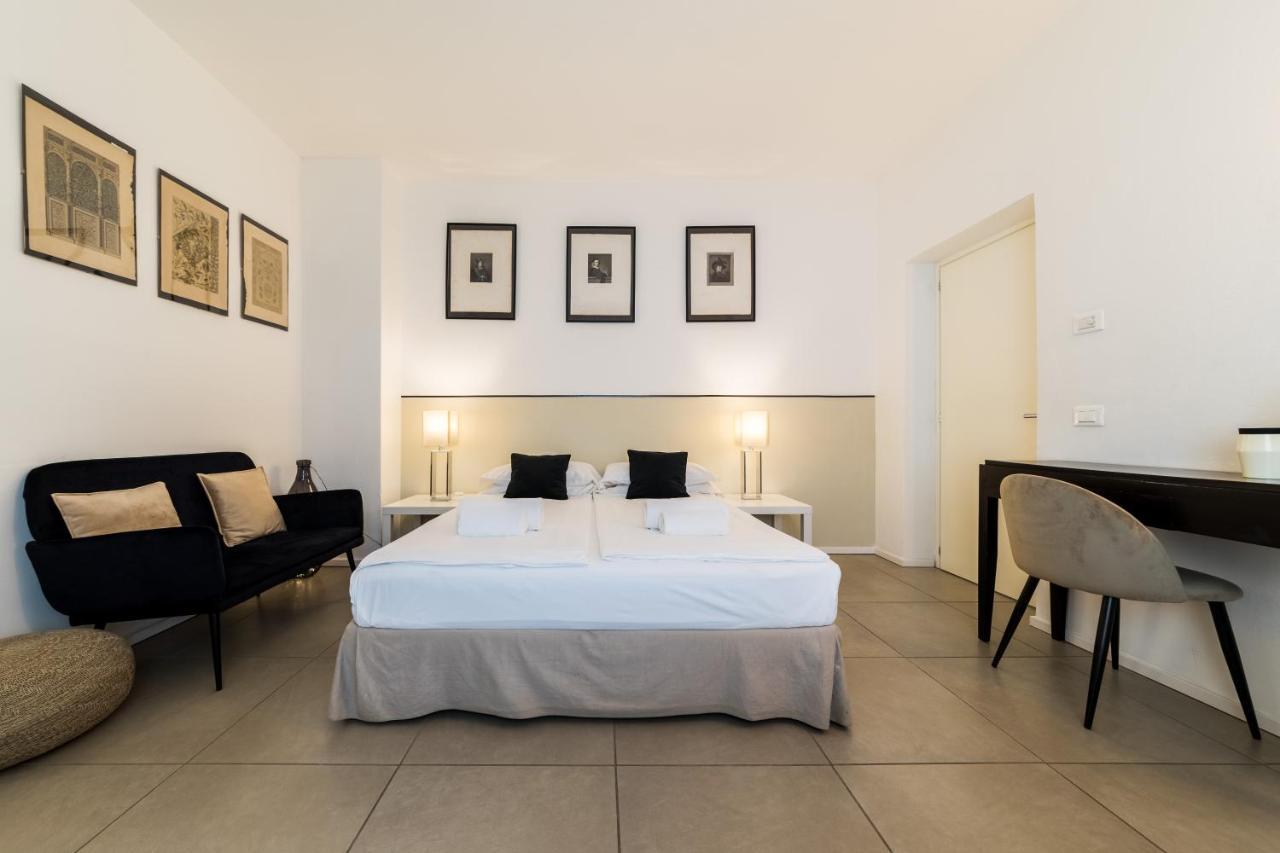 Carly'S Rooms Torbole Sul Garda ภายนอก รูปภาพ