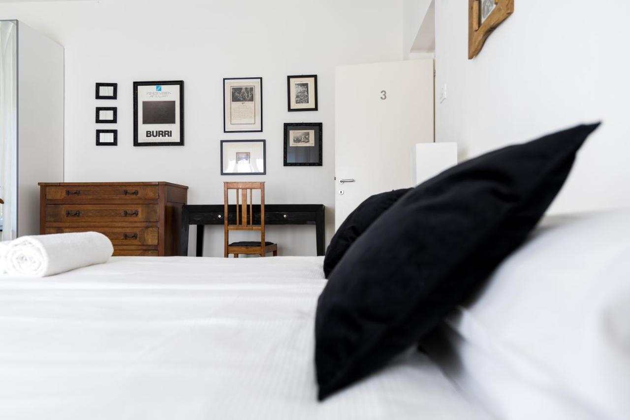 Carly'S Rooms Torbole Sul Garda ภายนอก รูปภาพ