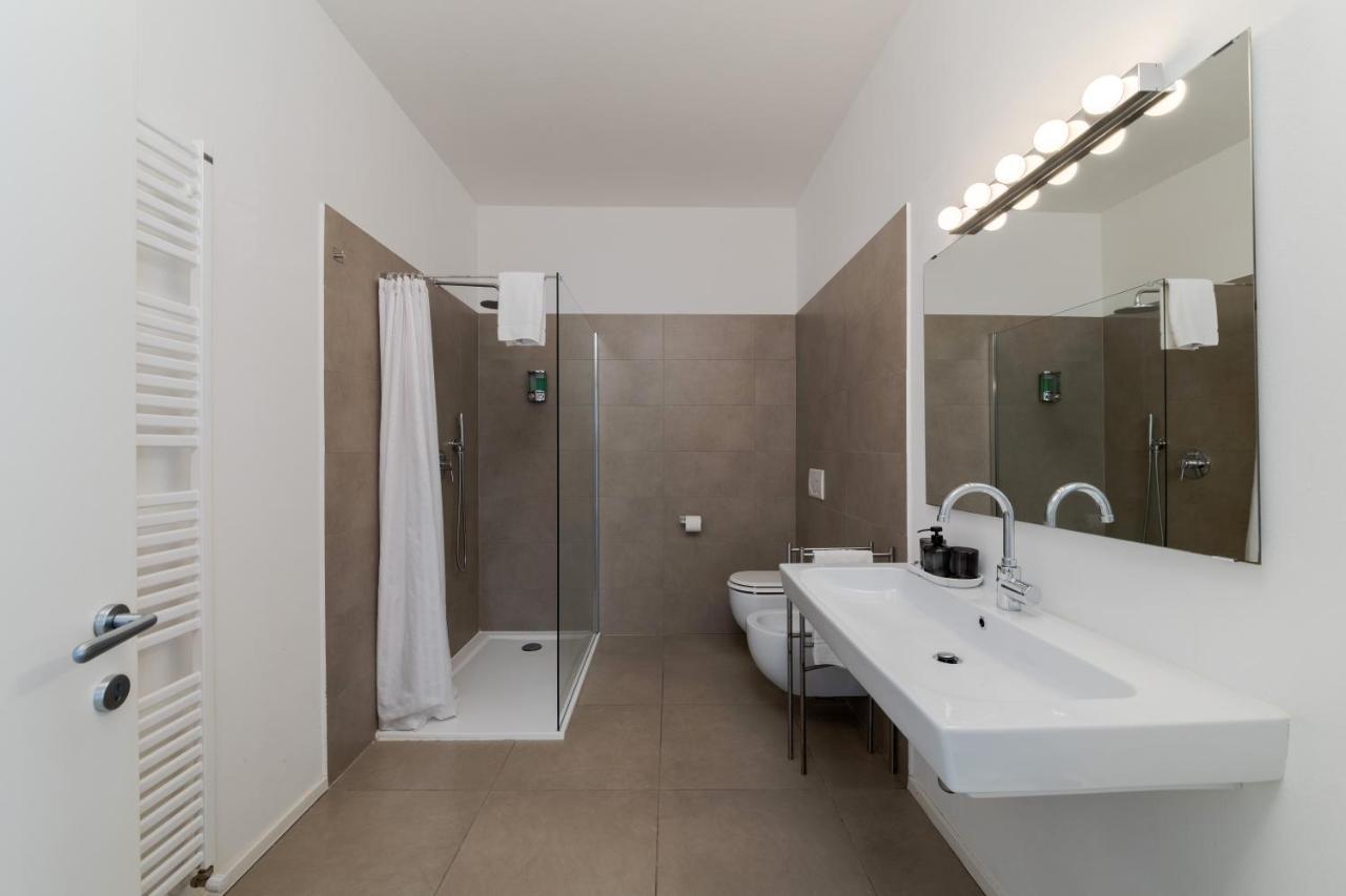 Carly'S Rooms Torbole Sul Garda ภายนอก รูปภาพ